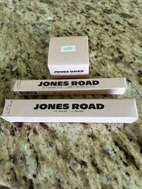 Jones Road Makeup Trio in Mini Miracle Balm, Taupe Shadow, Black Mascara